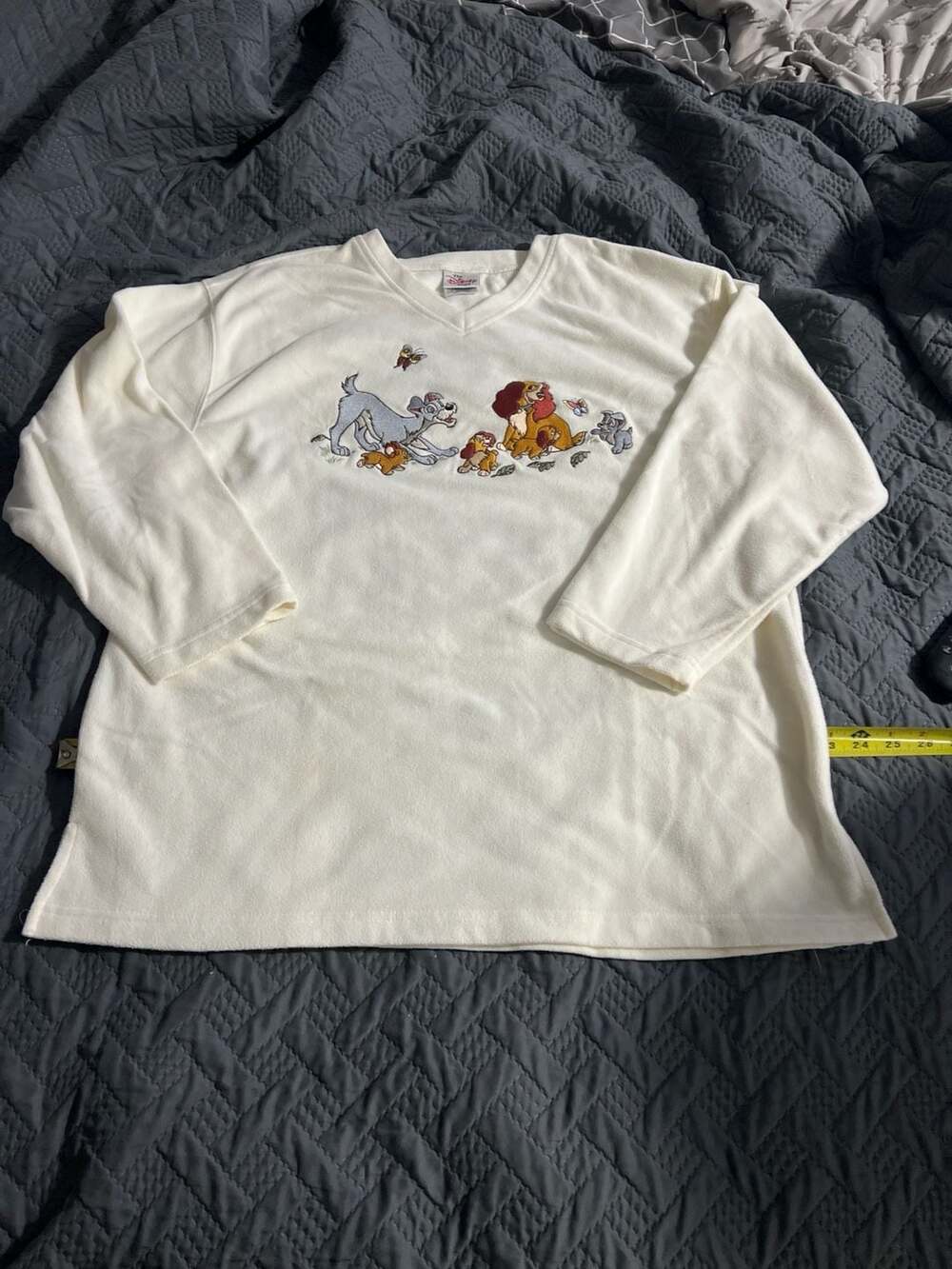 Vintage 90s Disney Store White Fleece Lady and the Tramp Embroid V-Neck Pullover